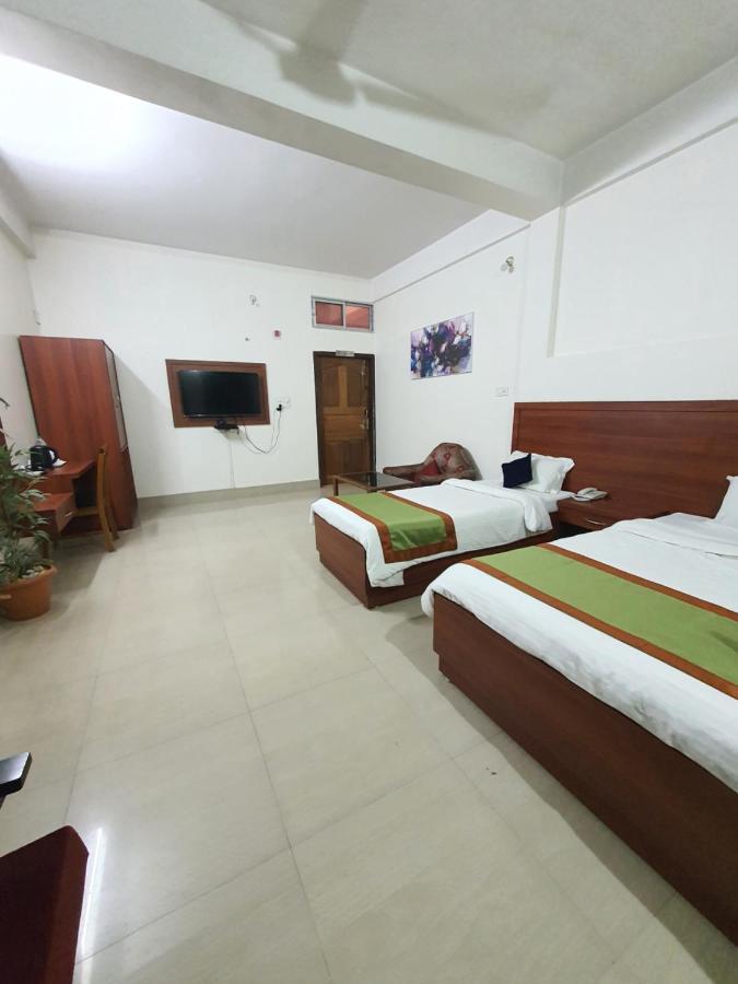 Hotel Deo Volente Sivasagar Extérieur photo