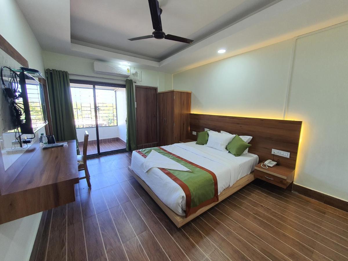 Hotel Deo Volente Sivasagar Extérieur photo